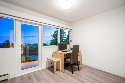1555 Lawson Avenue, West Vancouver, BC 
