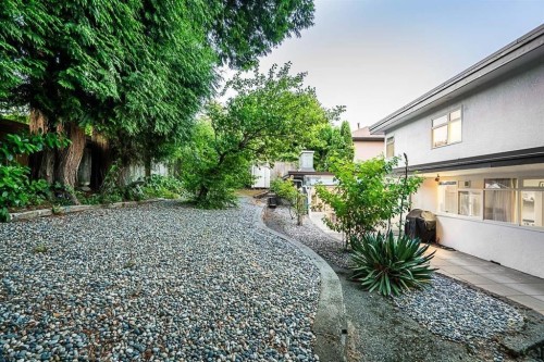 1555 Lawson Avenue, West Vancouver, BC 
