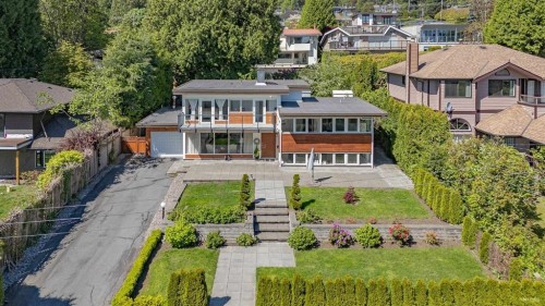 1555 Lawson Avenue, West Vancouver, BC 