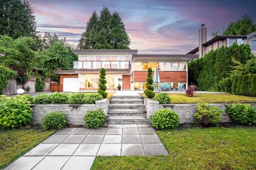 1555 Lawson Avenue, West Vancouver, BC 