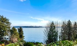 3575 Sunset Lane West Vancouver, BC V7V 0A9