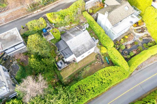 3575 Sunset Lane, West Vancouver, BC 