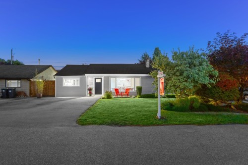 1208 Rosewood Crescent, North Vancouver, BC 