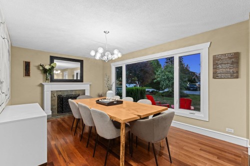 1208 Rosewood Crescent, North Vancouver, BC 