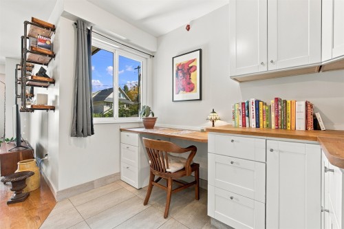 304-1611 3Rd Avenue E, Vancouver, BC 