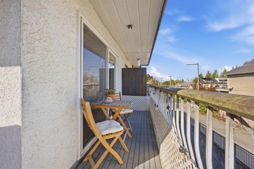 304-1611 3Rd Avenue E, Vancouver, BC 