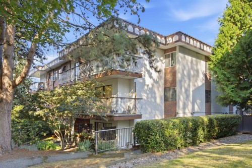 304-1611 3Rd Avenue E, Vancouver, BC 