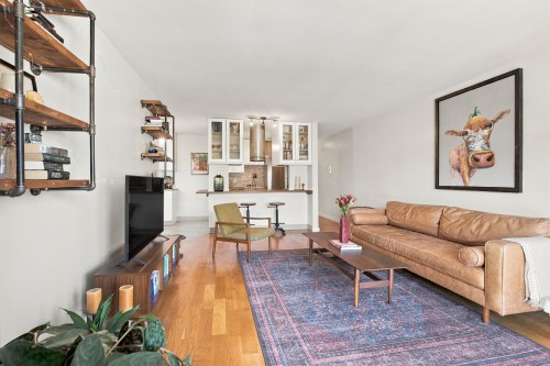 304-1611 3Rd Avenue E, Vancouver, BC 