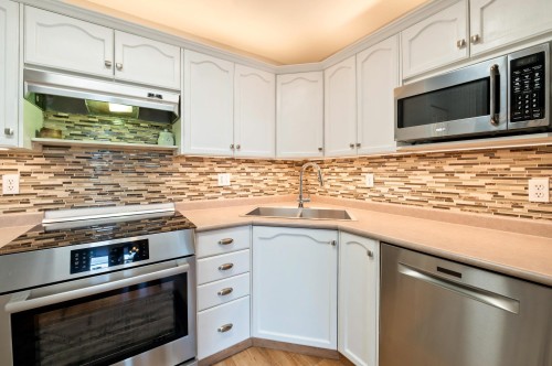 606-301 Maude Road, Port Moody, BC 
