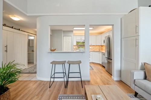 606-301 Maude Road, Port Moody, BC 