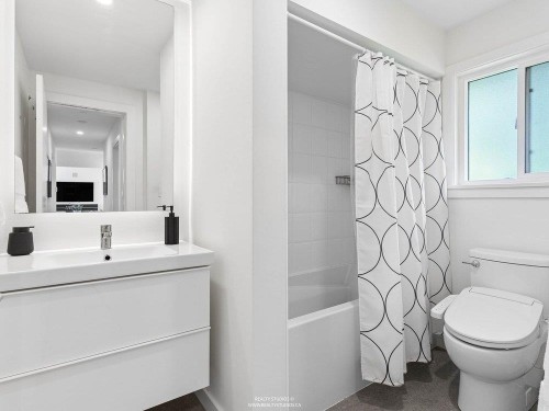 7161 West Boulevard, Vancouver, BC 