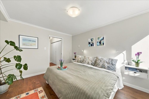 1124 Ironwork Passage, Vancouver, BC 
