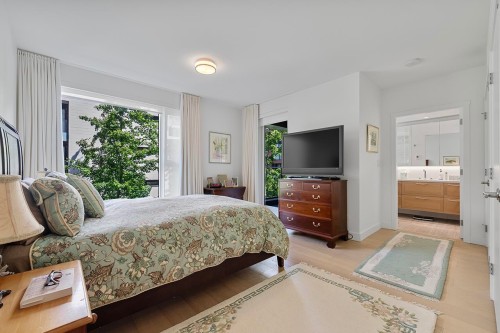 310-1571 57Th Avenue W, Vancouver, BC 