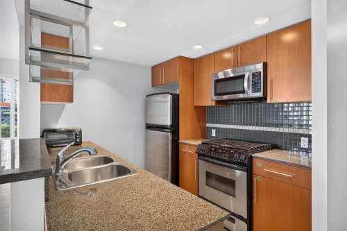 906-455 Beach Crescent, Vancouver, BC 