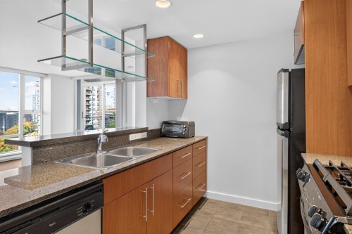 906-455 Beach Crescent, Vancouver, BC 