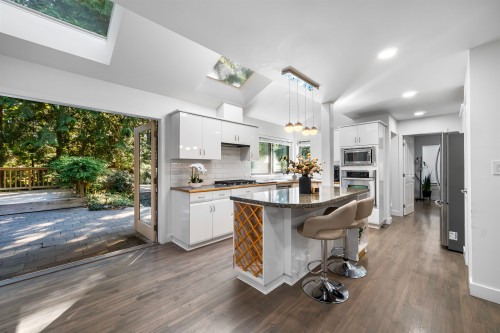 5520 Huckleberry Lane, North Vancouver, BC 
