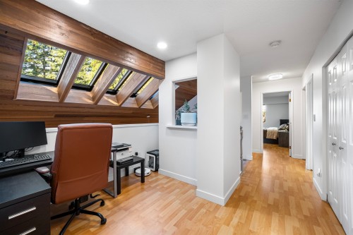 5520 Huckleberry Lane, North Vancouver, BC 