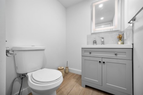 5520 Huckleberry Lane, North Vancouver, BC 
