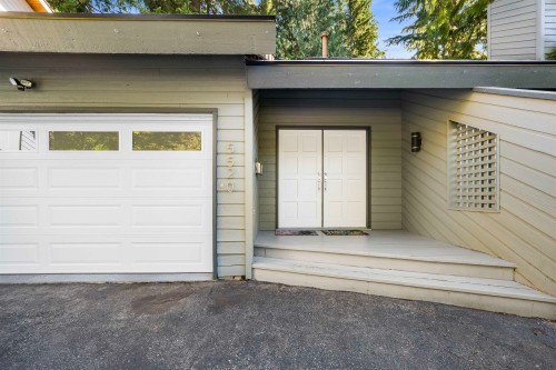 5520 Huckleberry Lane, North Vancouver, BC 