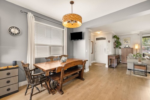 24327 102 Avenue, Maple Ridge, BC 