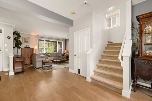 24327 102 Avenue, Maple Ridge, BC 