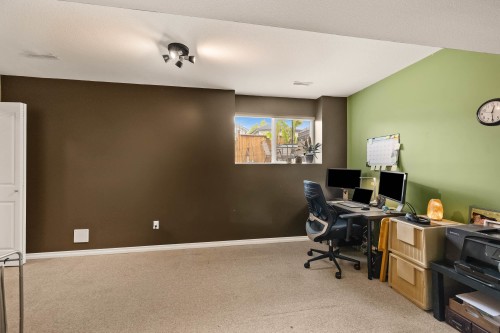 24327 102 Avenue, Maple Ridge, BC 