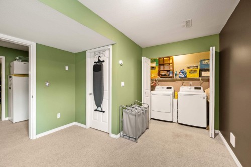 24327 102 Avenue, Maple Ridge, BC 