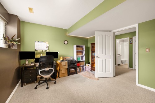 24327 102 Avenue, Maple Ridge, BC 