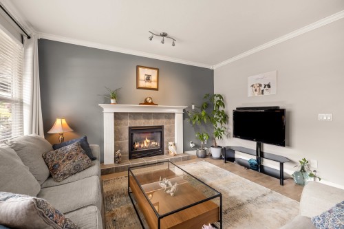 24327 102 Avenue, Maple Ridge, BC 