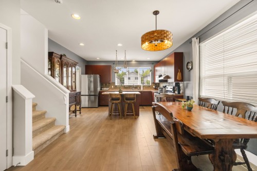 24327 102 Avenue, Maple Ridge, BC 