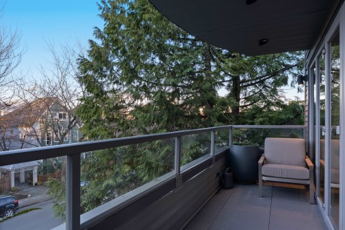 2142 1St Avenue W, Vancouver, BC 