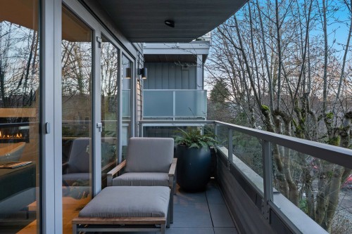 2142 1St Avenue W, Vancouver, BC 