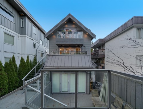 2142 1St Avenue W, Vancouver, BC 
