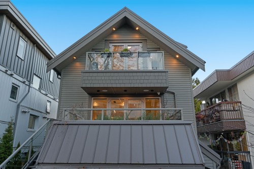 2142 1St Avenue W, Vancouver, BC 
