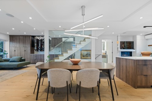 2142 1St Avenue W, Vancouver, BC 