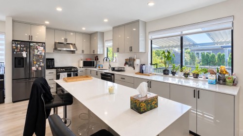 5298 Schou Street, Burnaby, BC 