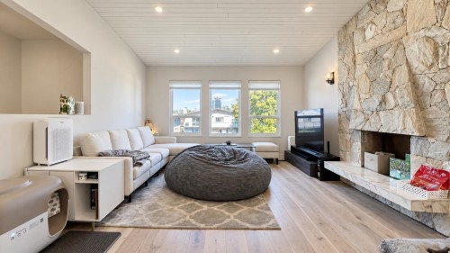 5298 Schou Street, Burnaby, BC 