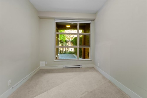 208-3606 Aldercrest Drive, North Vancouver, BC 