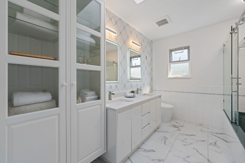 1154 Harold Road, North Vancouver, BC 