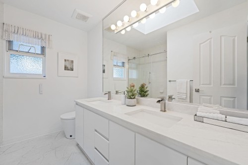 1154 Harold Road, North Vancouver, BC 