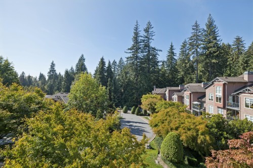 201-1140 Strathaven Drive, North Vancouver, BC 