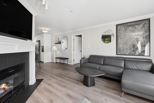 201-1140 Strathaven Drive, North Vancouver, BC 