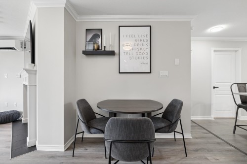 201-1140 Strathaven Drive, North Vancouver, BC 