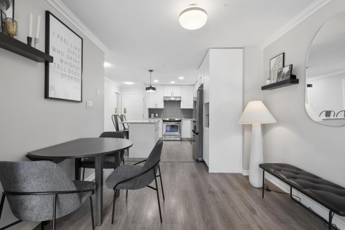 201-1140 Strathaven Drive, North Vancouver, BC 