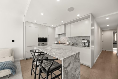 602-7418 Paulson Street, Vancouver, BC 