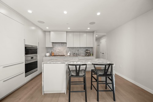 602-7418 Paulson Street, Vancouver, BC 
