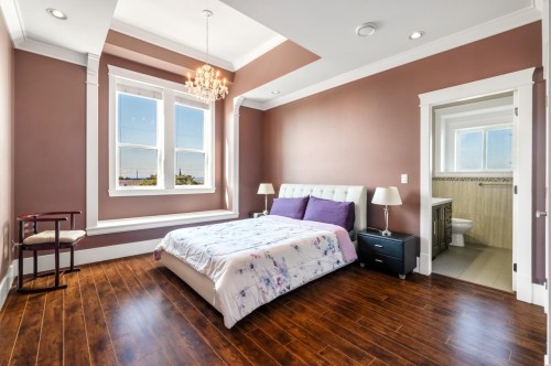 7188 Gray Avenue, Burnaby, BC 