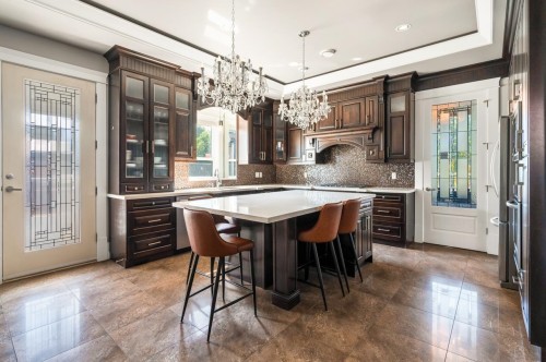 7188 Gray Avenue, Burnaby, BC 