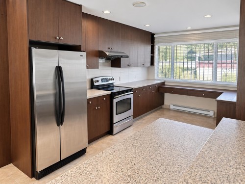 1215 48Th Avenue E, Vancouver, BC 