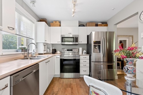 214-1242 Town Centre Boulevard, Coquitlam, BC 